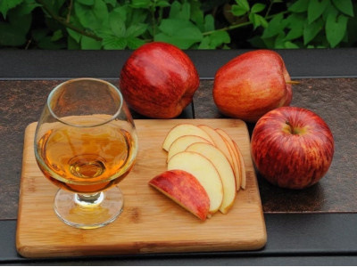 Классический рецепт домашнего кальвадоса из яблок